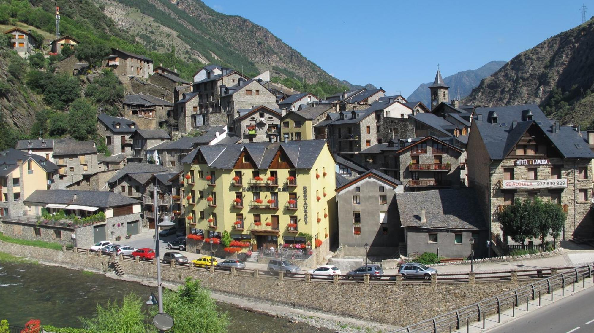 Hotel De Rei Llavorsi ภายนอก รูปภาพ