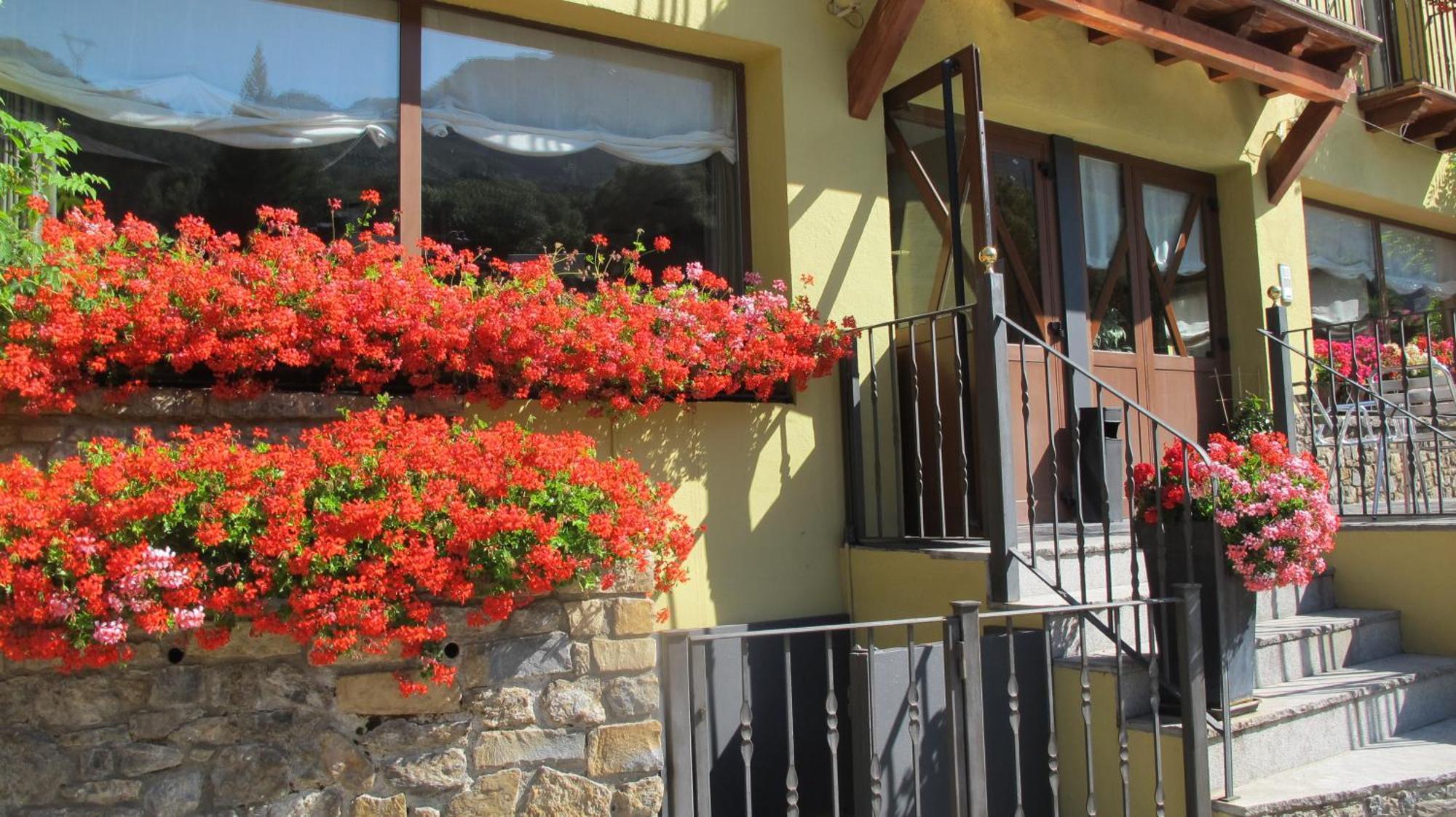 Hotel De Rei Llavorsi ภายนอก รูปภาพ