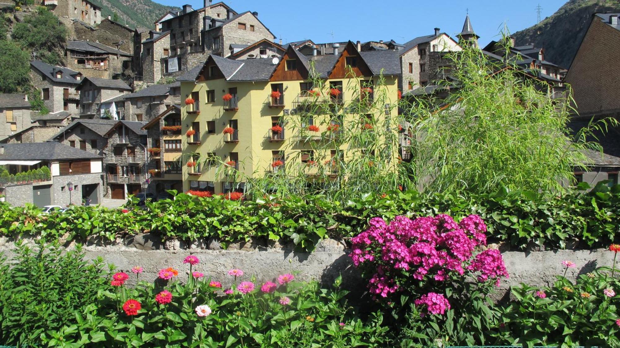 Hotel De Rei Llavorsi ภายนอก รูปภาพ