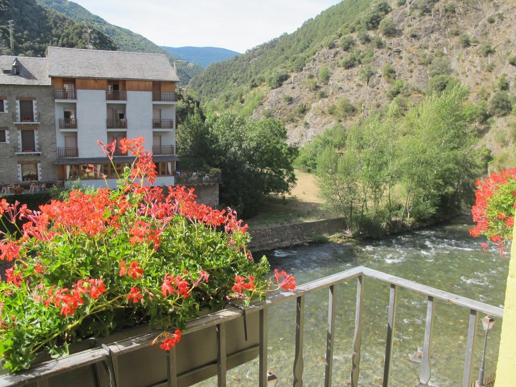 Hotel De Rei Llavorsi ภายนอก รูปภาพ
