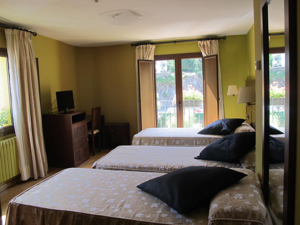 Hotel De Rei Llavorsi ภายนอก รูปภาพ